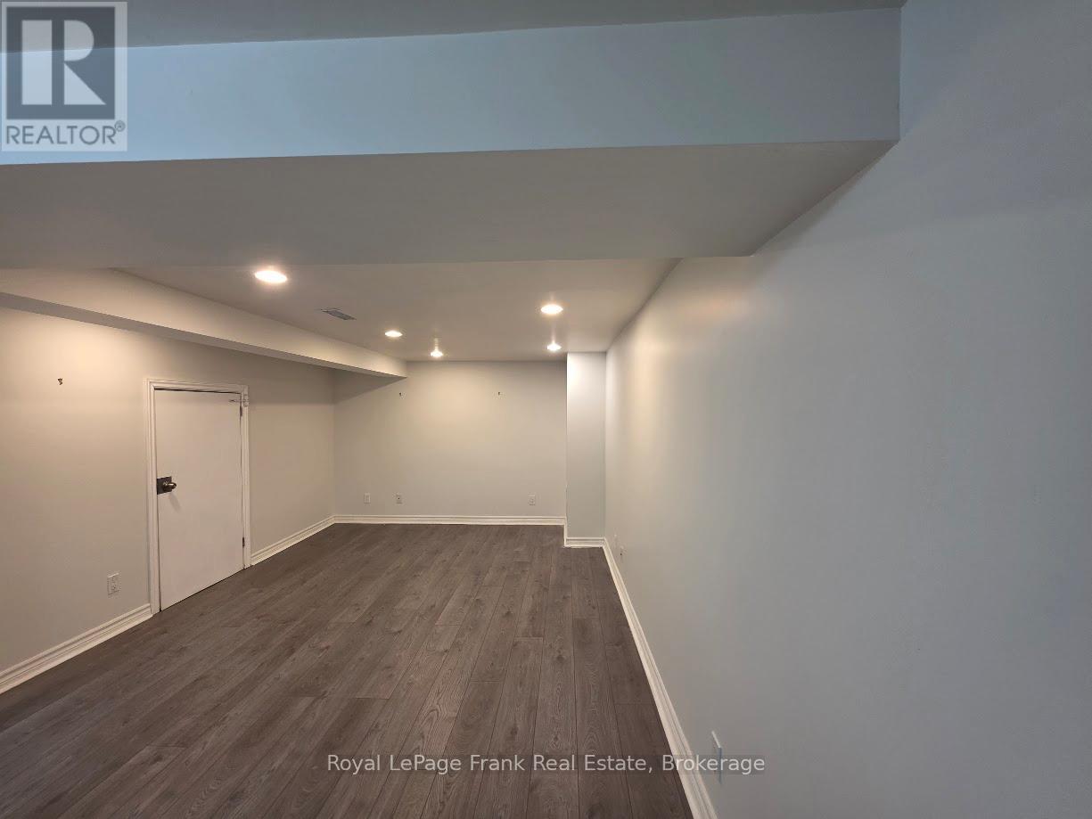 44 Billingsgate Crescent, Ajax, Ontario  L1S 2R8 - Photo 4 - E12845698