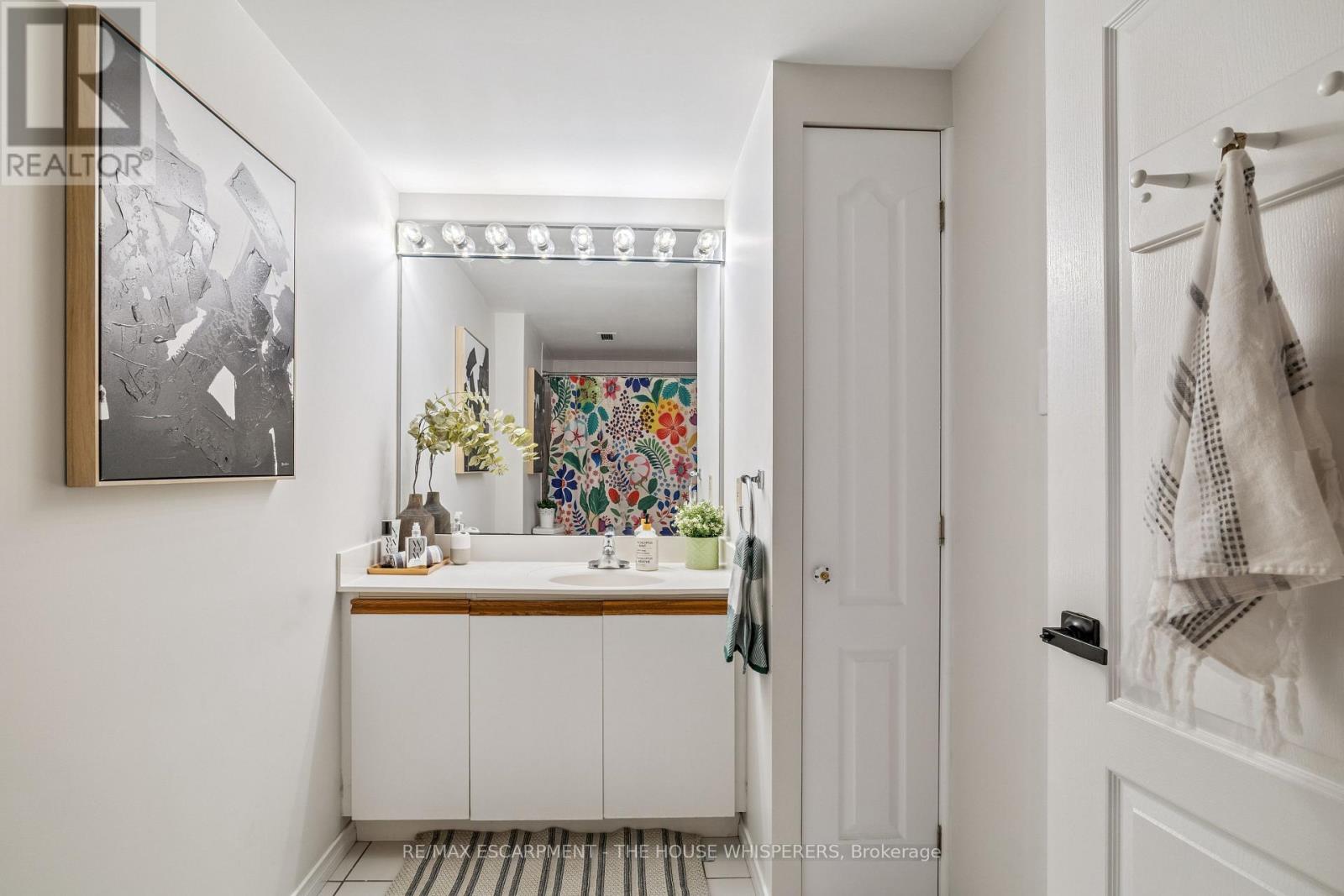 701 - 100 Millside Drive, Milton, Ontario  L9T 5E2 - Photo 30 - W12852436