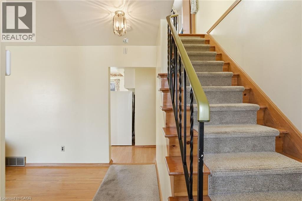 55 Champlain Avenue, Hamilton, Ontario  L8G 2H5 - Photo 6 - 40810129