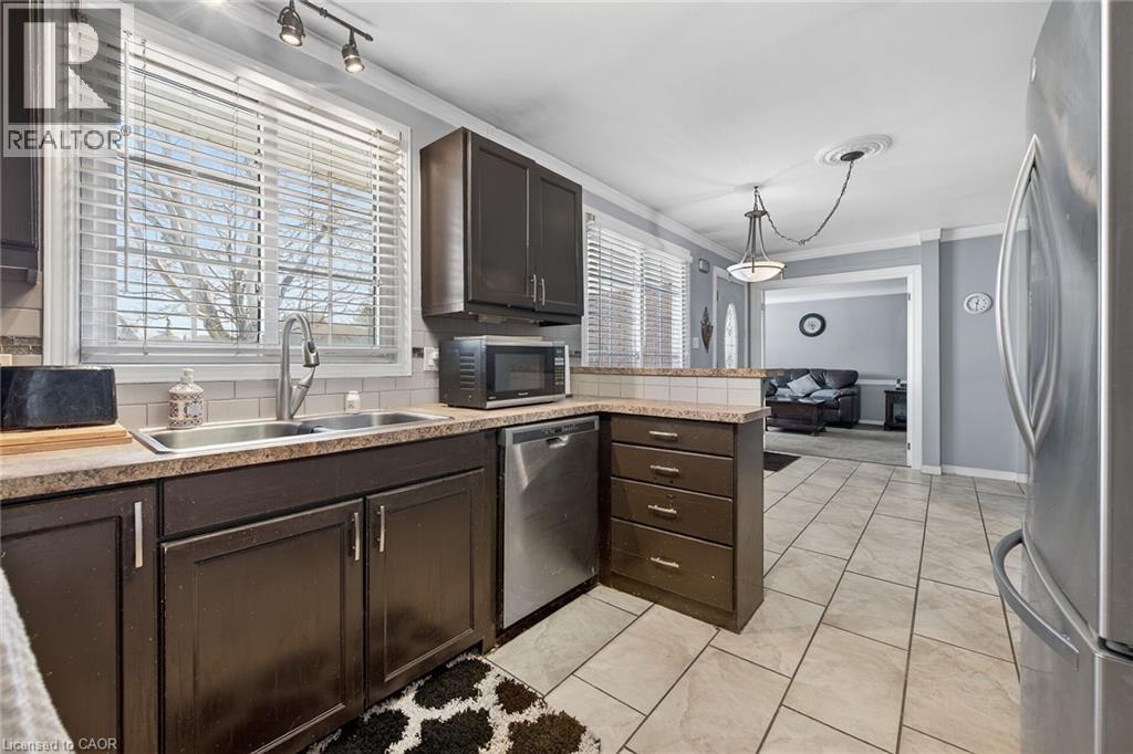 4569 Mitchell Avenue, Niagara Falls, Ontario  L2E 6R6 - Photo 10 - 40809950