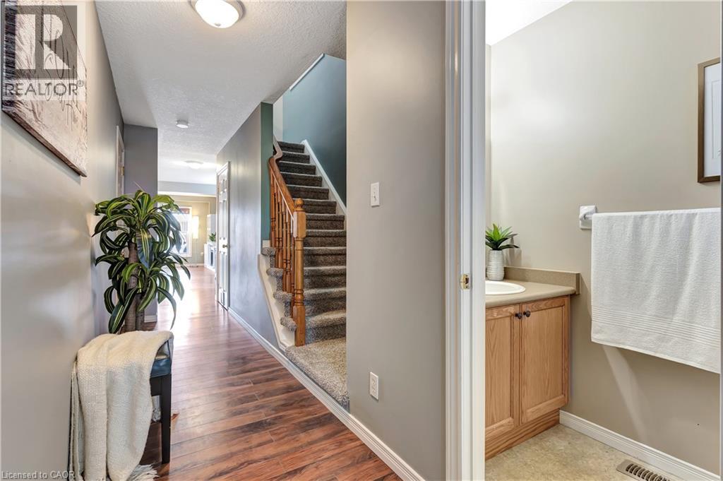 477 Activa Avenue, Kitchener, Ontario  N2E 4C1 - Photo 6 - 40808715