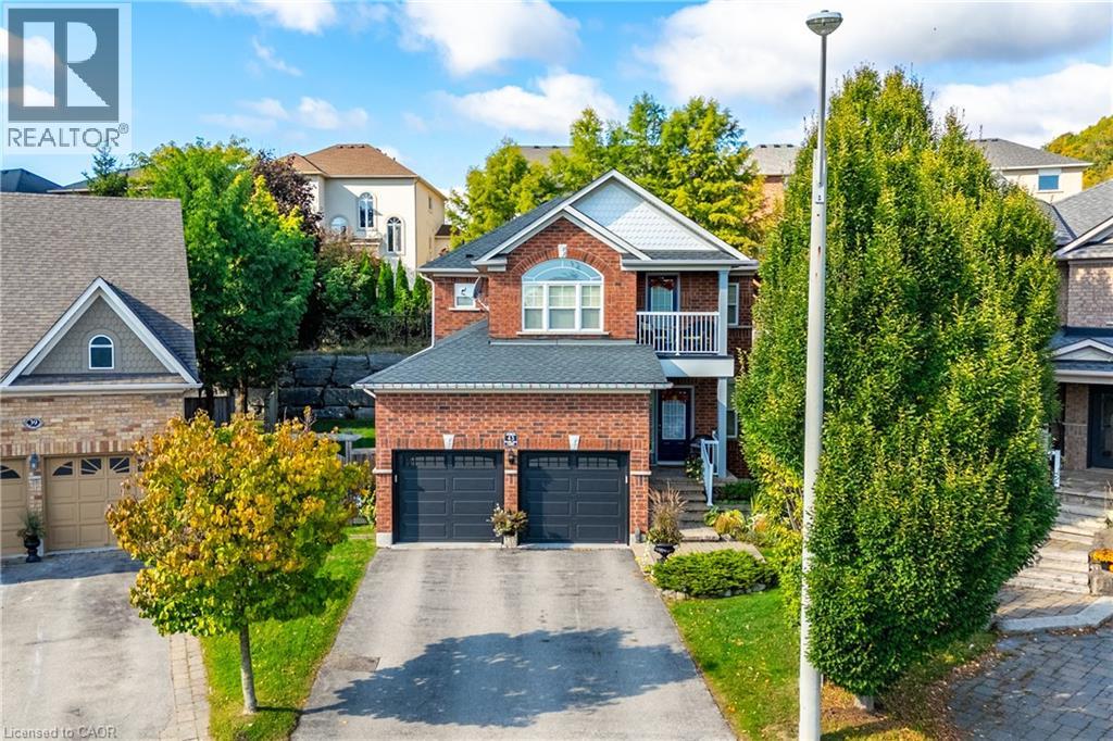 43 WOODLAWN Court, dundas, Ontario