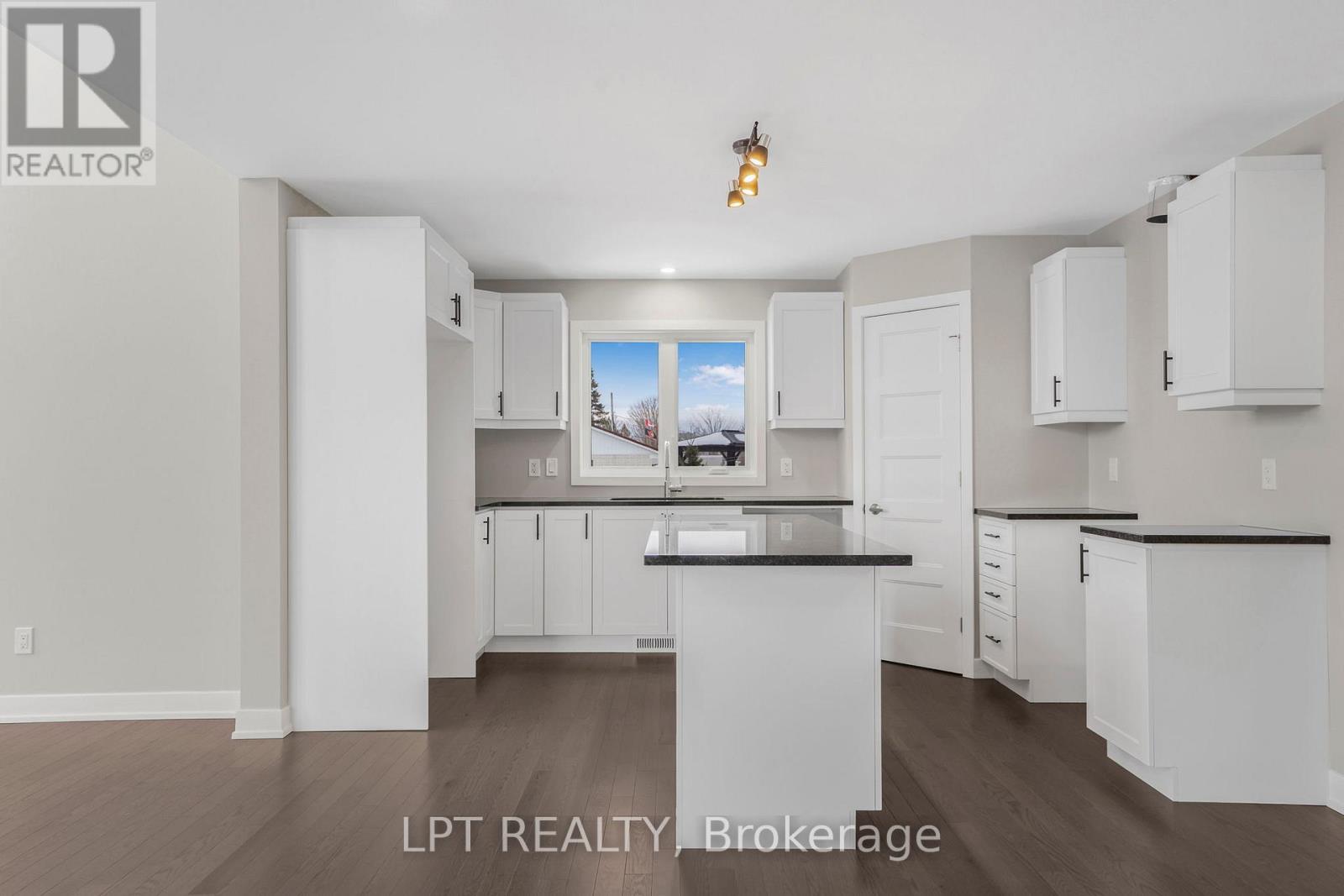 945 Katia Street, The Nation, Ontario  K0A 2M0 - Photo 9 - X12853770