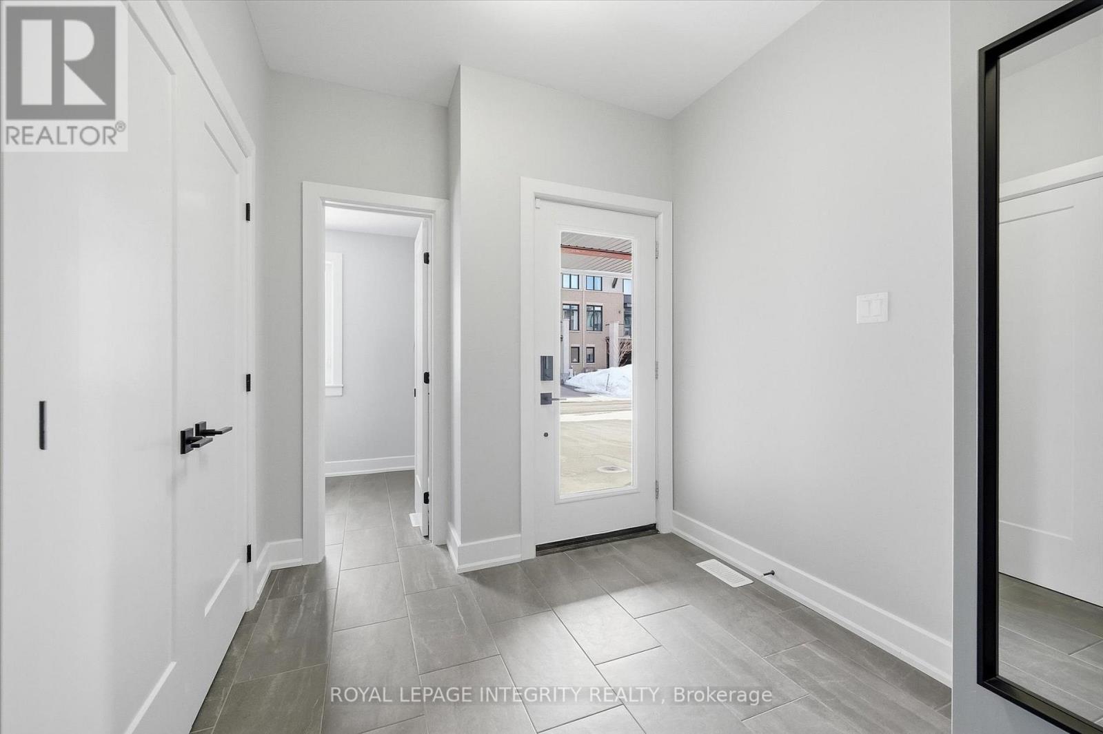 517 Stadacone Row, Ottawa, Ontario  K4A 1J8 - Photo 4 - X12853800