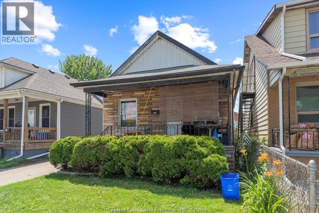 MLS# 26004703: 1217 Henry Ford Centre, Windsor, Canada