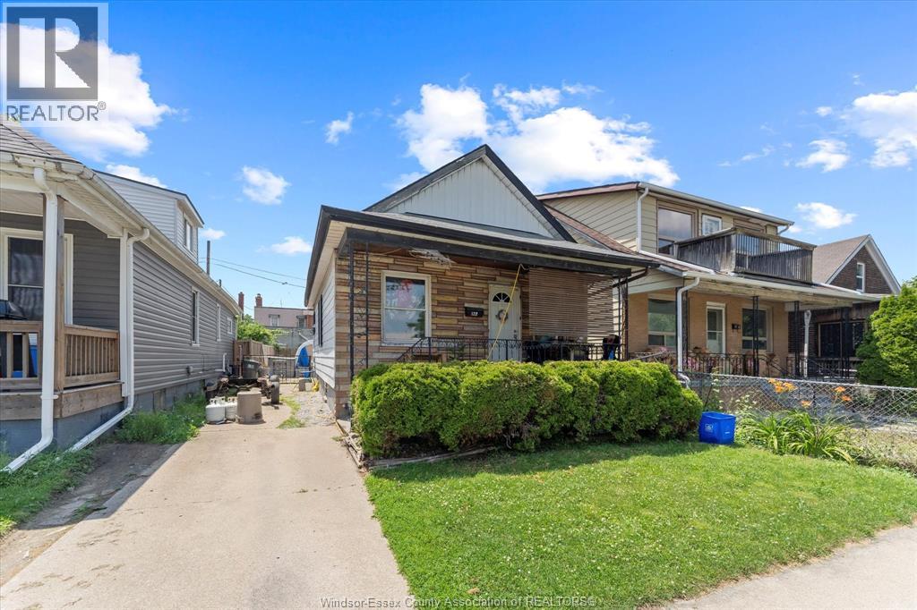 1217 Henry Ford Centre, Windsor, Ontario  N8Y 2T7 - Photo 3 - 26004702