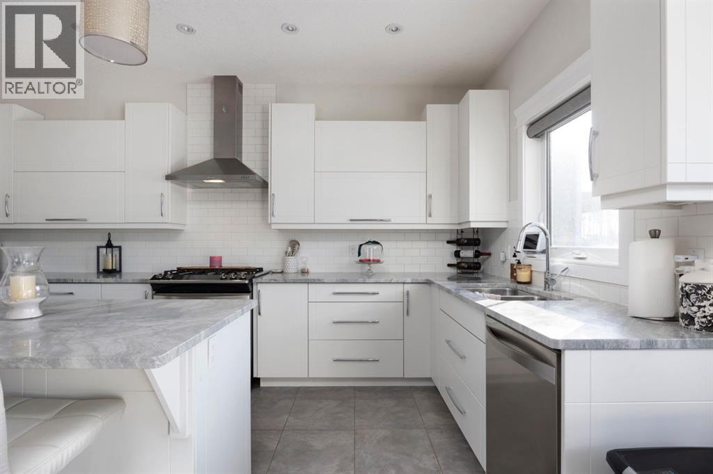 193 Blackburn Drive, Fort Mcmurray, Alberta  T9K 2Y1 - Photo 4 - A2286554