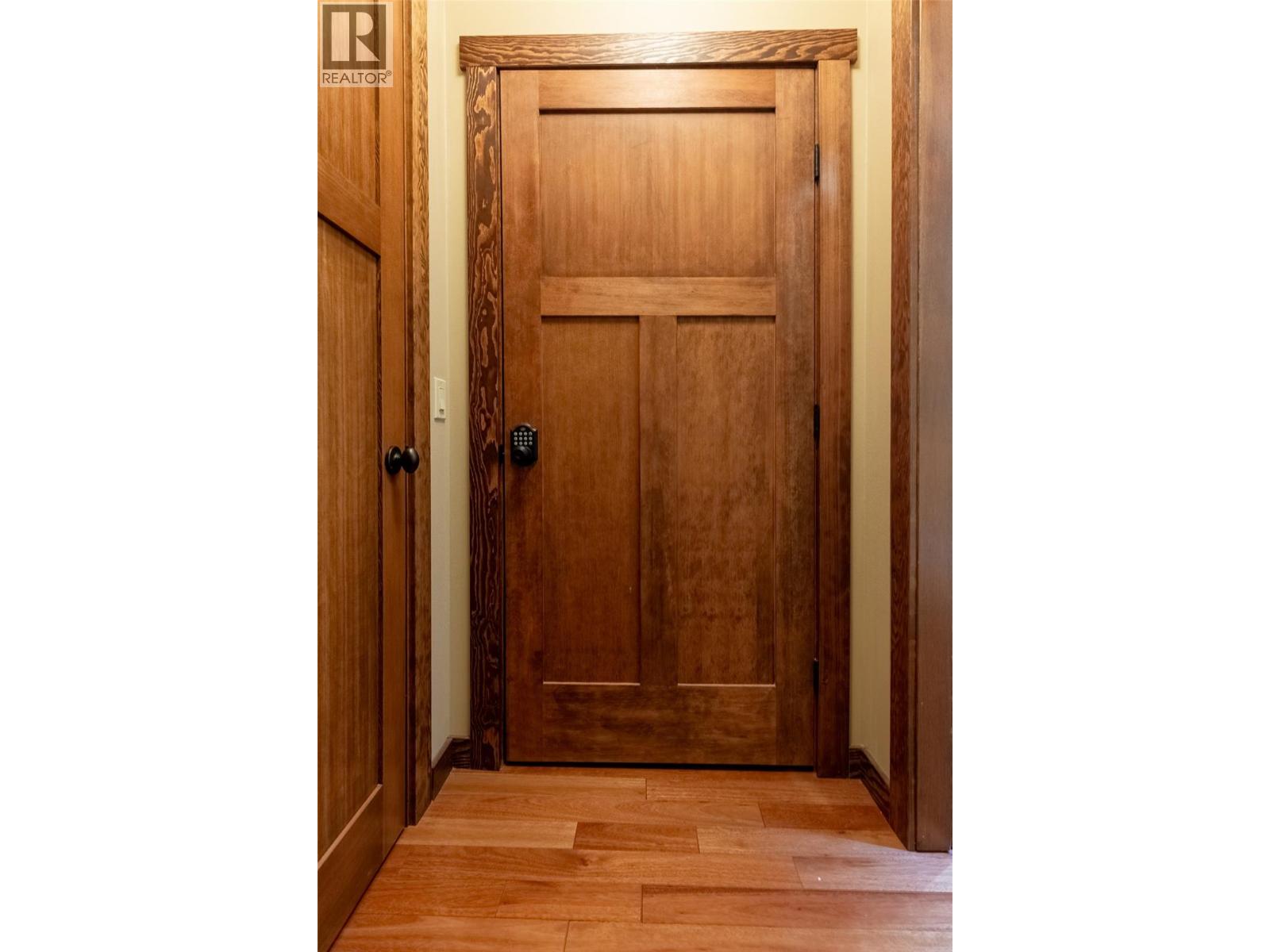 901 2nd Avenue Unit# 101a, Fernie, British Columbia  V0B 1M0 - Photo 62 - 10378156