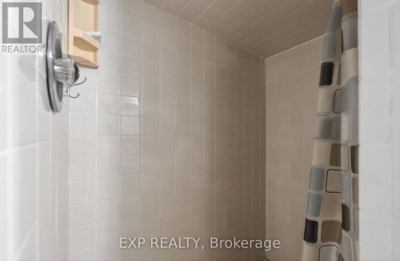 55 Parkdale Drive, Thorold, Ontario  L2V 2N7 - Photo 32 - X12853820