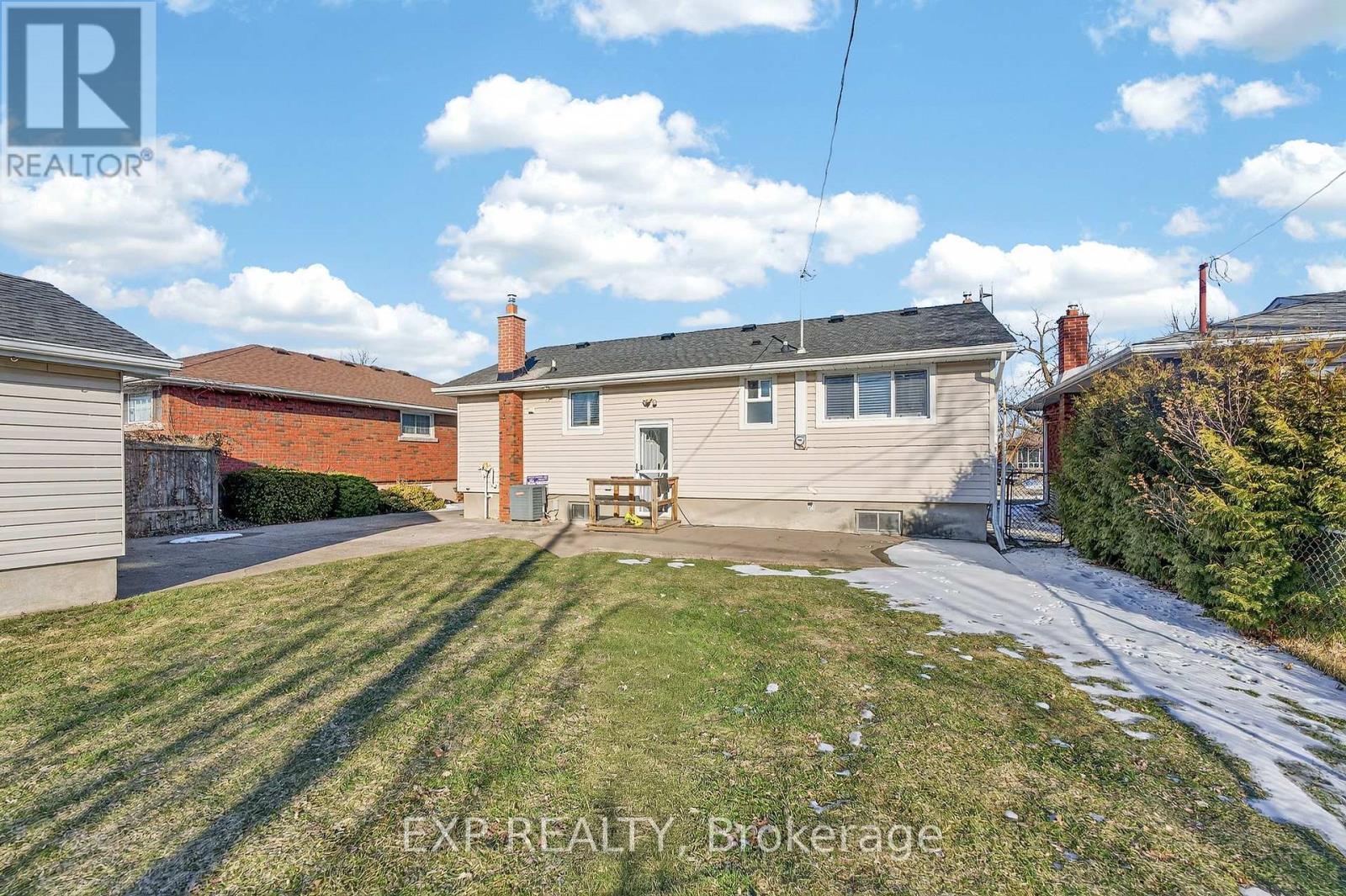 55 Parkdale Drive, Thorold, Ontario  L2V 2N7 - Photo 36 - X12853820