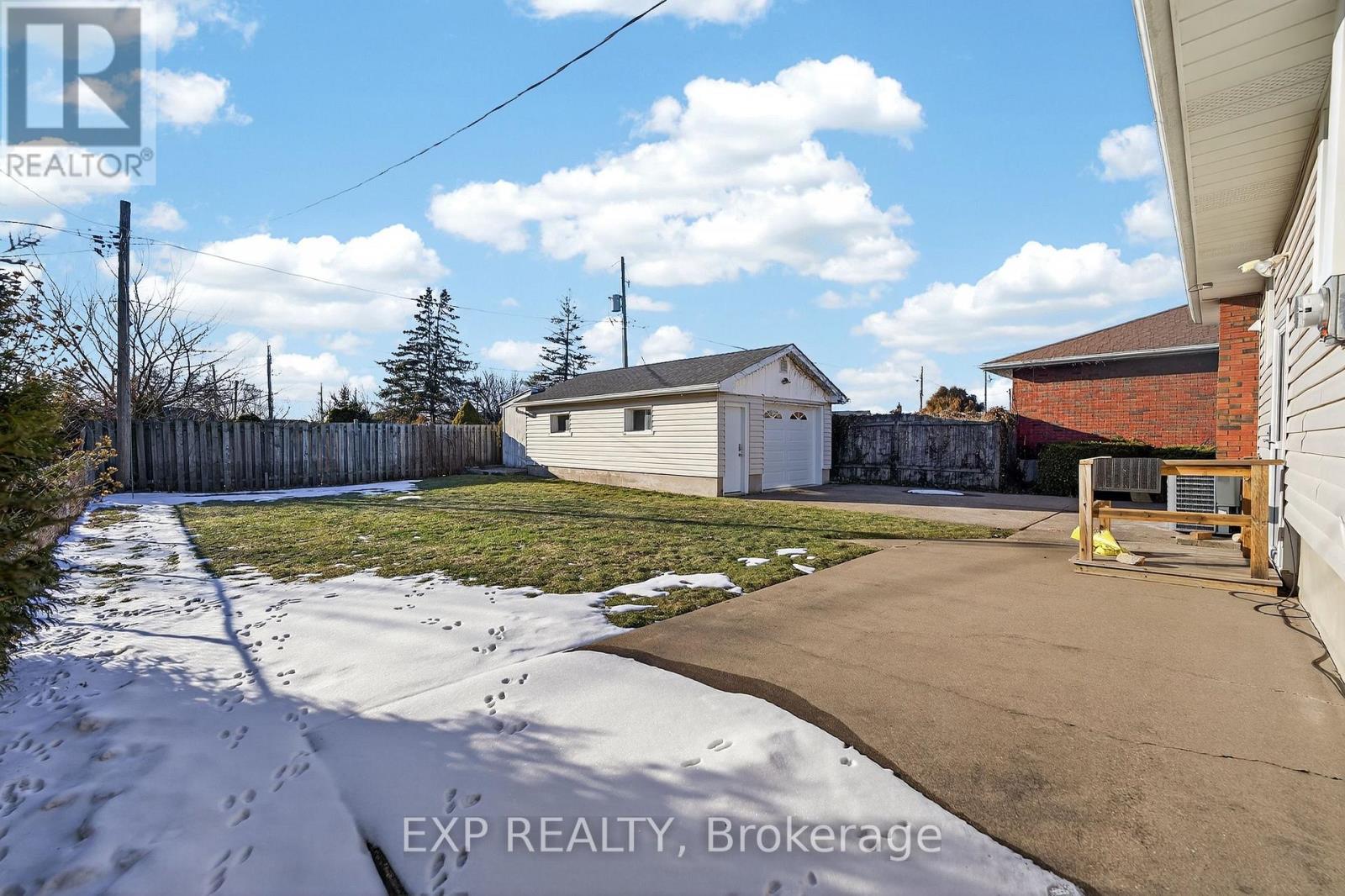 55 Parkdale Drive, Thorold, Ontario  L2V 2N7 - Photo 37 - X12853820