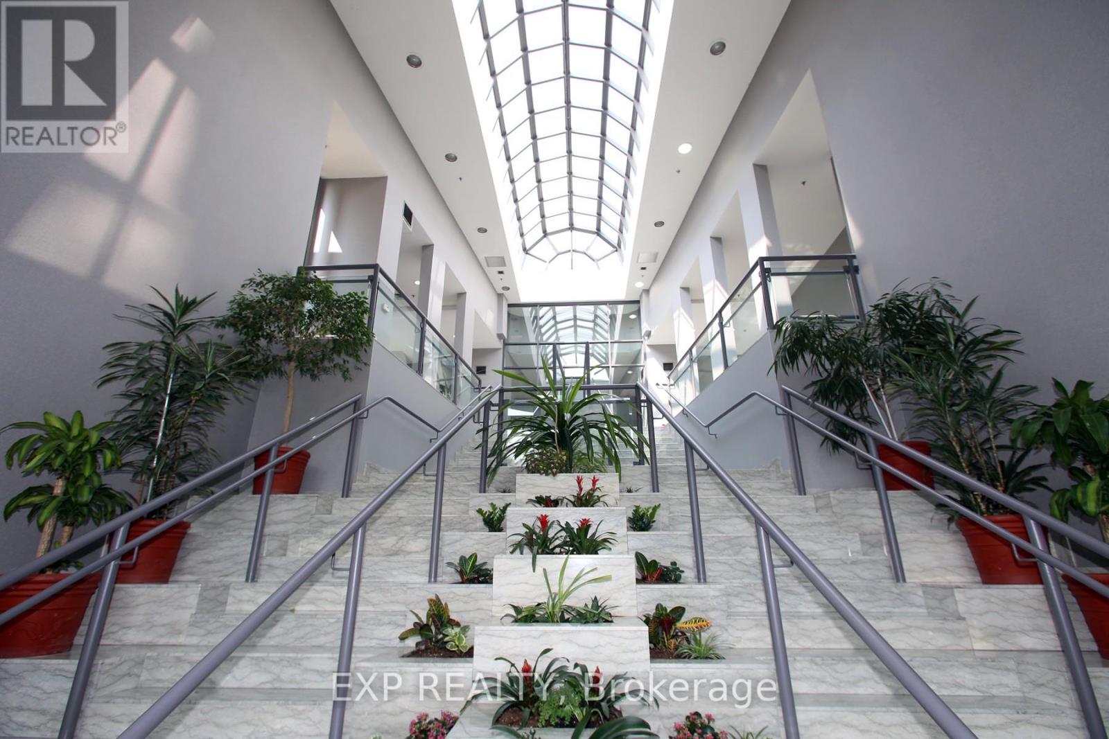 606 - 3 Hickory Tree Road, Toronto, Ontario  M9N 3W5 - Photo 12 - W12744316