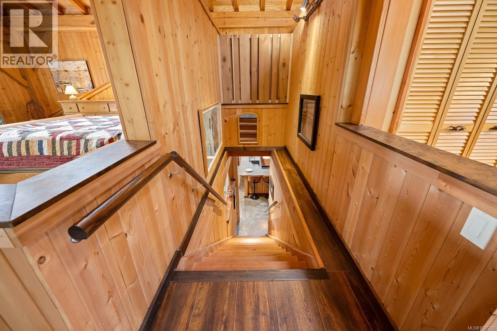 825 Austin Dr, Cortes Island, British Columbia  V0P 1K0 - Photo 16 - 1027325