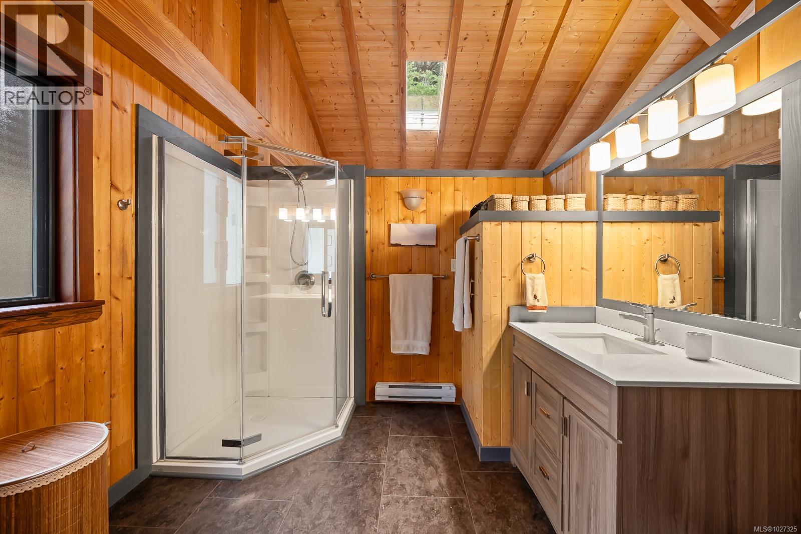 825 Austin Dr, Cortes Island, British Columbia  V0P 1K0 - Photo 29 - 1027325