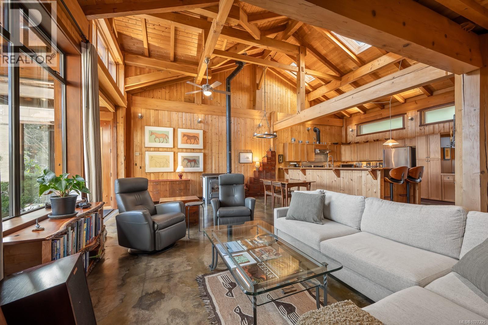 825 Austin Dr, Cortes Island, British Columbia  V0P 1K0 - Photo 3 - 1027325