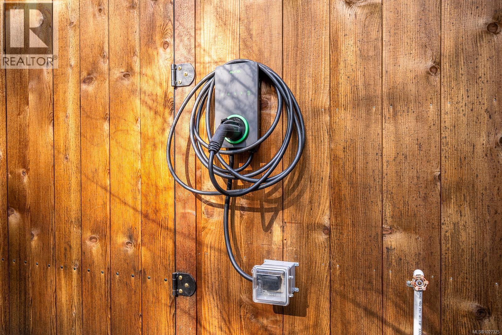 825 Austin Dr, Cortes Island, British Columbia  V0P 1K0 - Photo 45 - 1027325