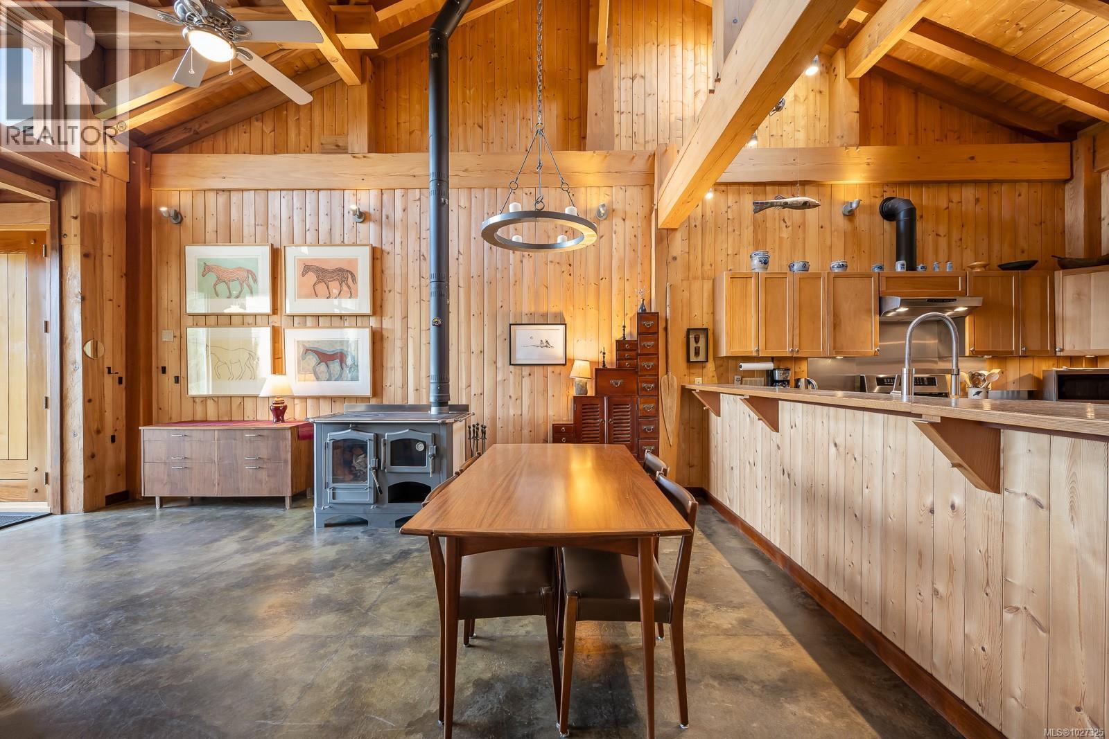 825 Austin Dr, Cortes Island, British Columbia  V0P 1K0 - Photo 5 - 1027325