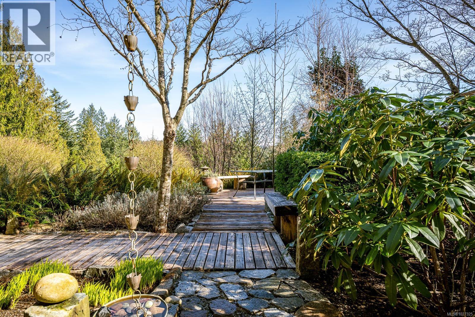 825 Austin Dr, Cortes Island, British Columbia  V0P 1K0 - Photo 68 - 1027325