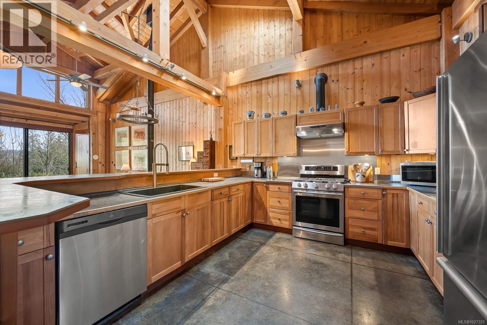 825 Austin Dr, Cortes Island, British Columbia  V0P 1K0 - Photo 7 - 1027325