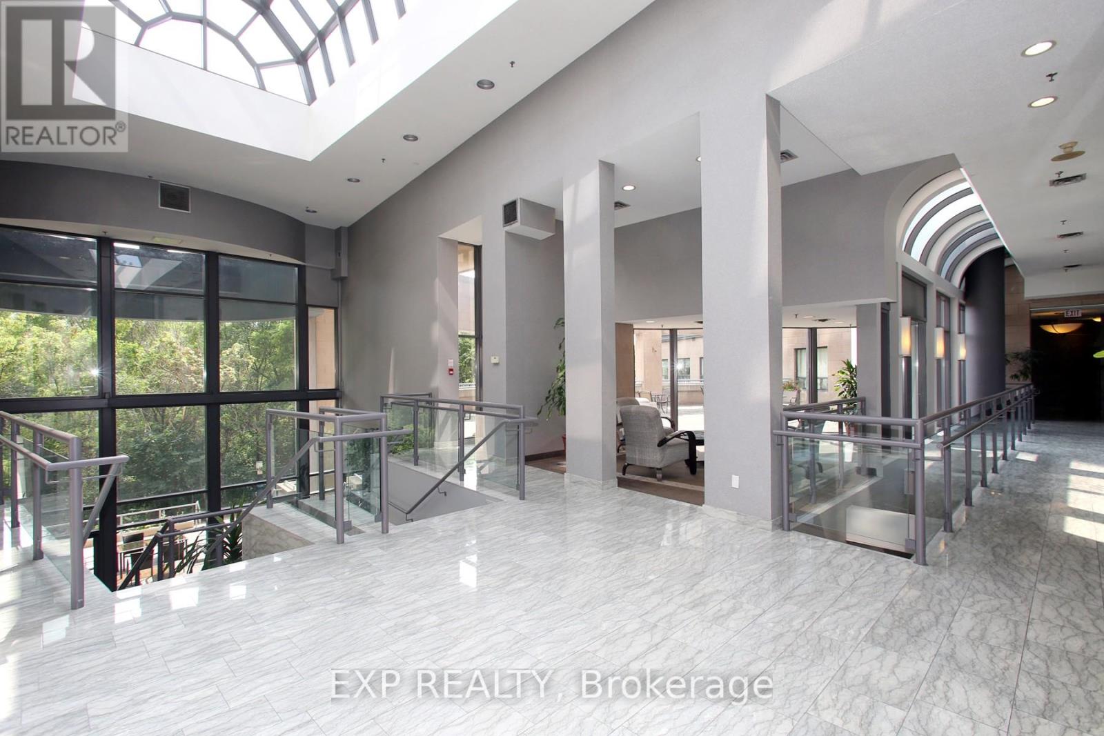 606 - 3 Hickory Tree Road, Toronto, Ontario  M9N 3W5 - Photo 8 - W12744316