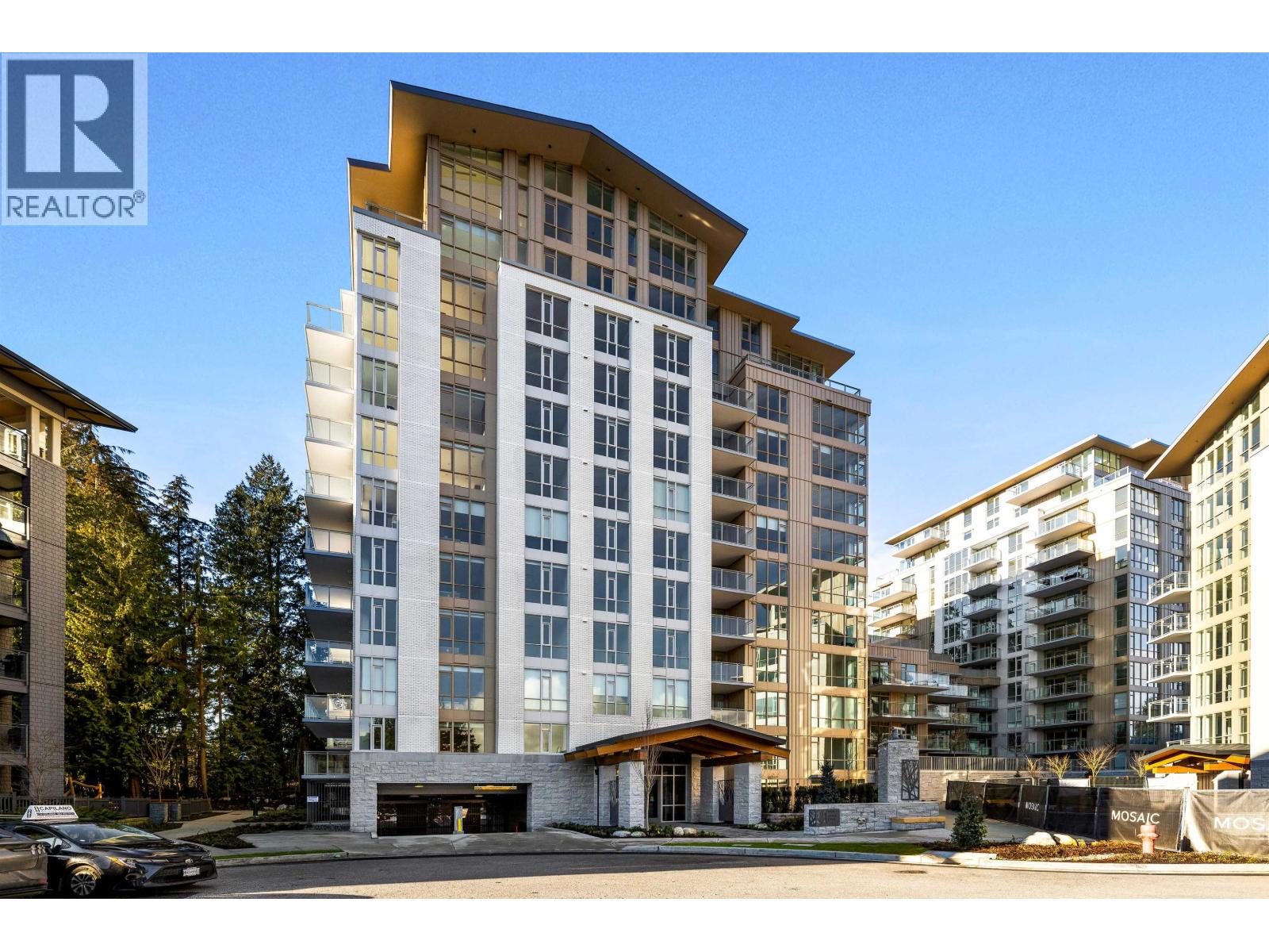 607 2385 Emery Court, North Vancouver, British Columbia  V7J 0E8 - Photo 1 - R3096908