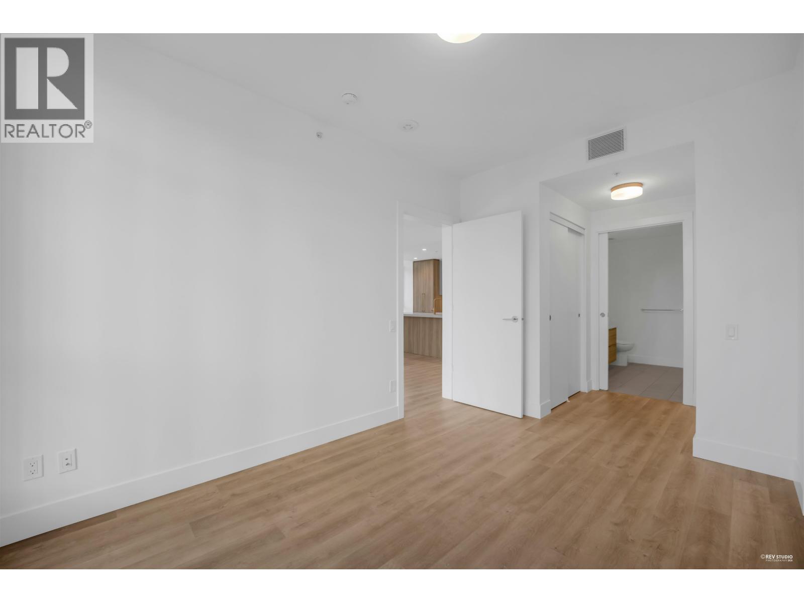 607 2385 Emery Court, North Vancouver, British Columbia  V7J 0E8 - Photo 8 - R3096908