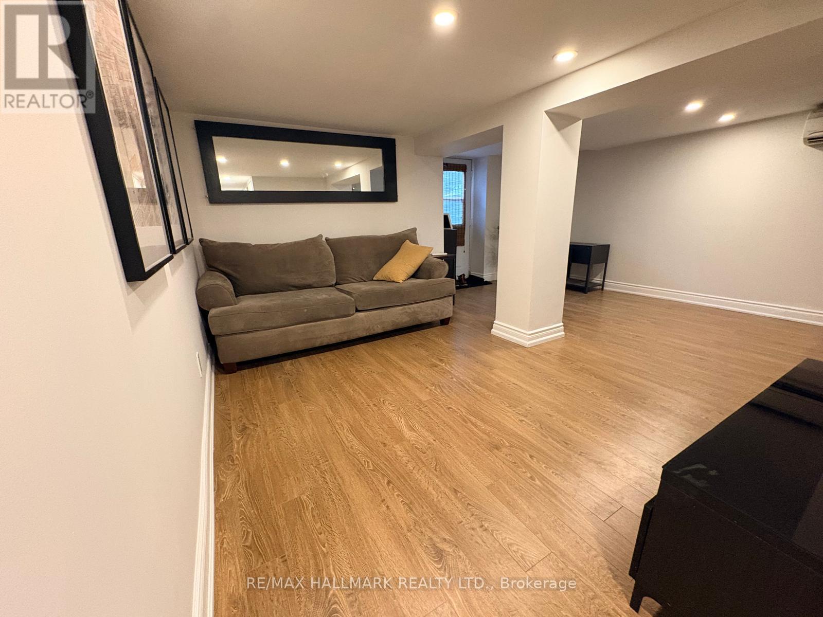 A - 1381 Queen Street E, Toronto (Greenwood-Coxwell), Ontario  M4L 1C7 - Photo 11 - E12853818