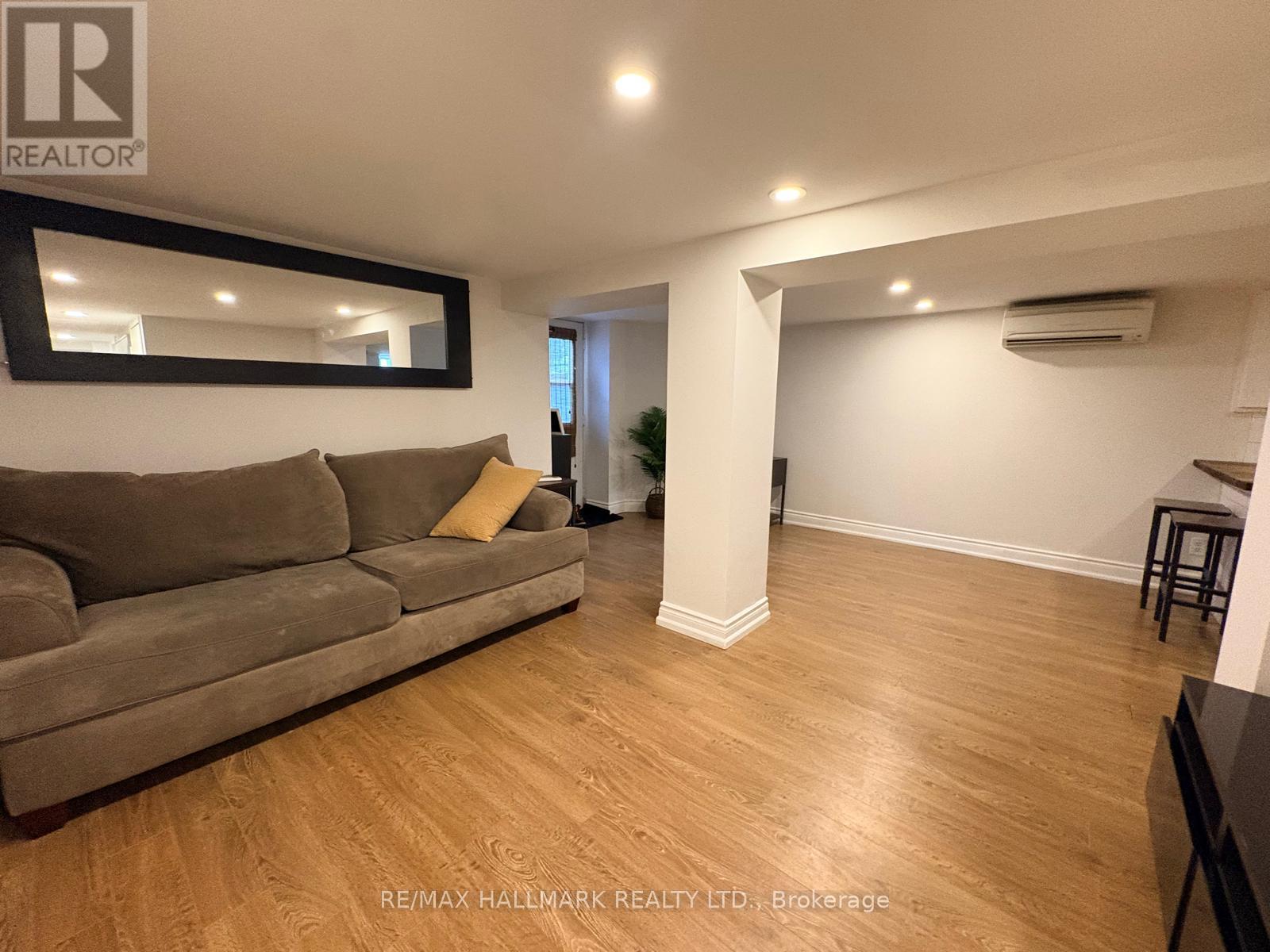 A - 1381 Queen Street E, Toronto (Greenwood-Coxwell), Ontario  M4L 1C7 - Photo 12 - E12853818