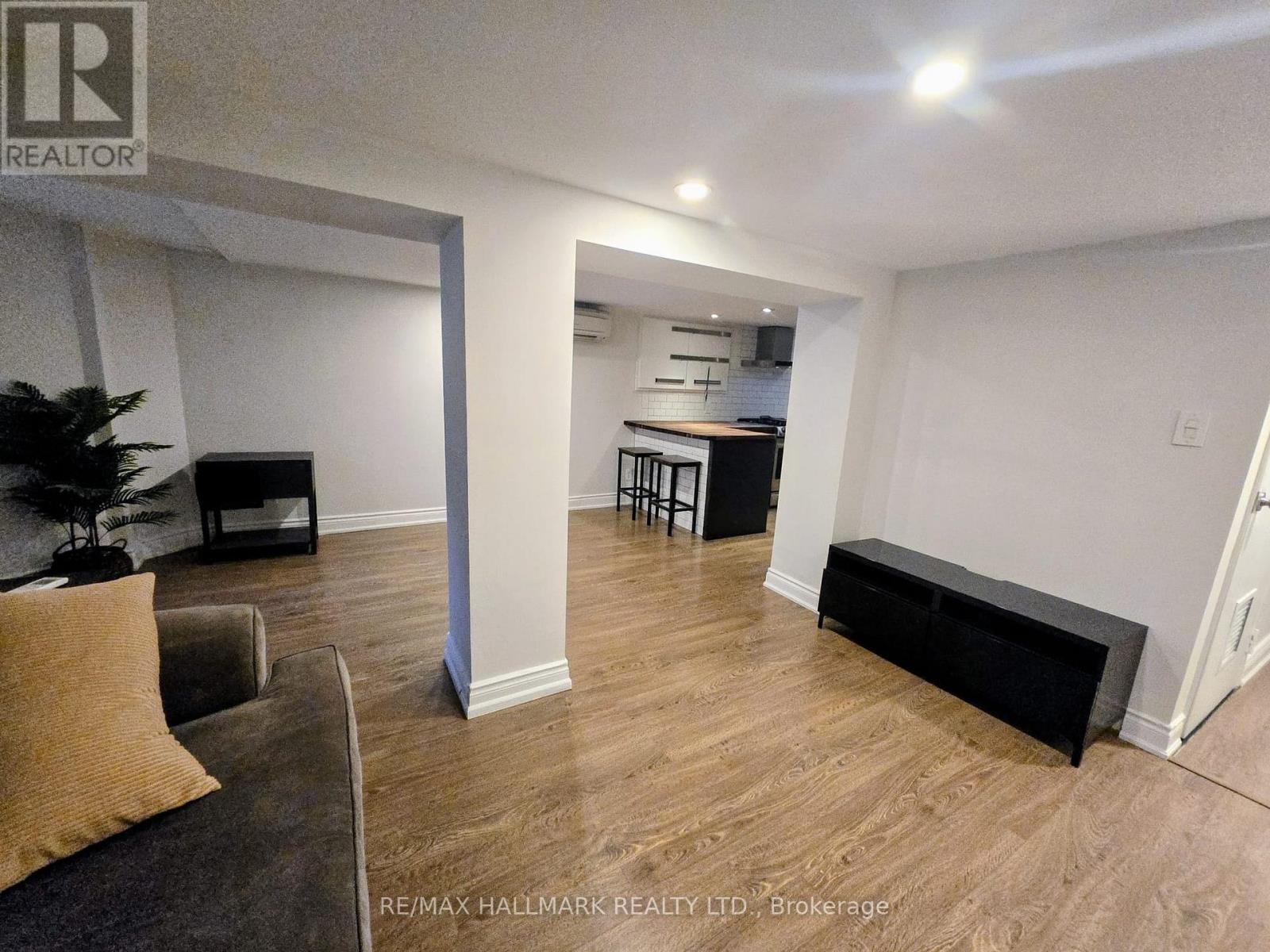 A - 1381 Queen Street E, Toronto (Greenwood-Coxwell), Ontario  M4L 1C7 - Photo 13 - E12853818