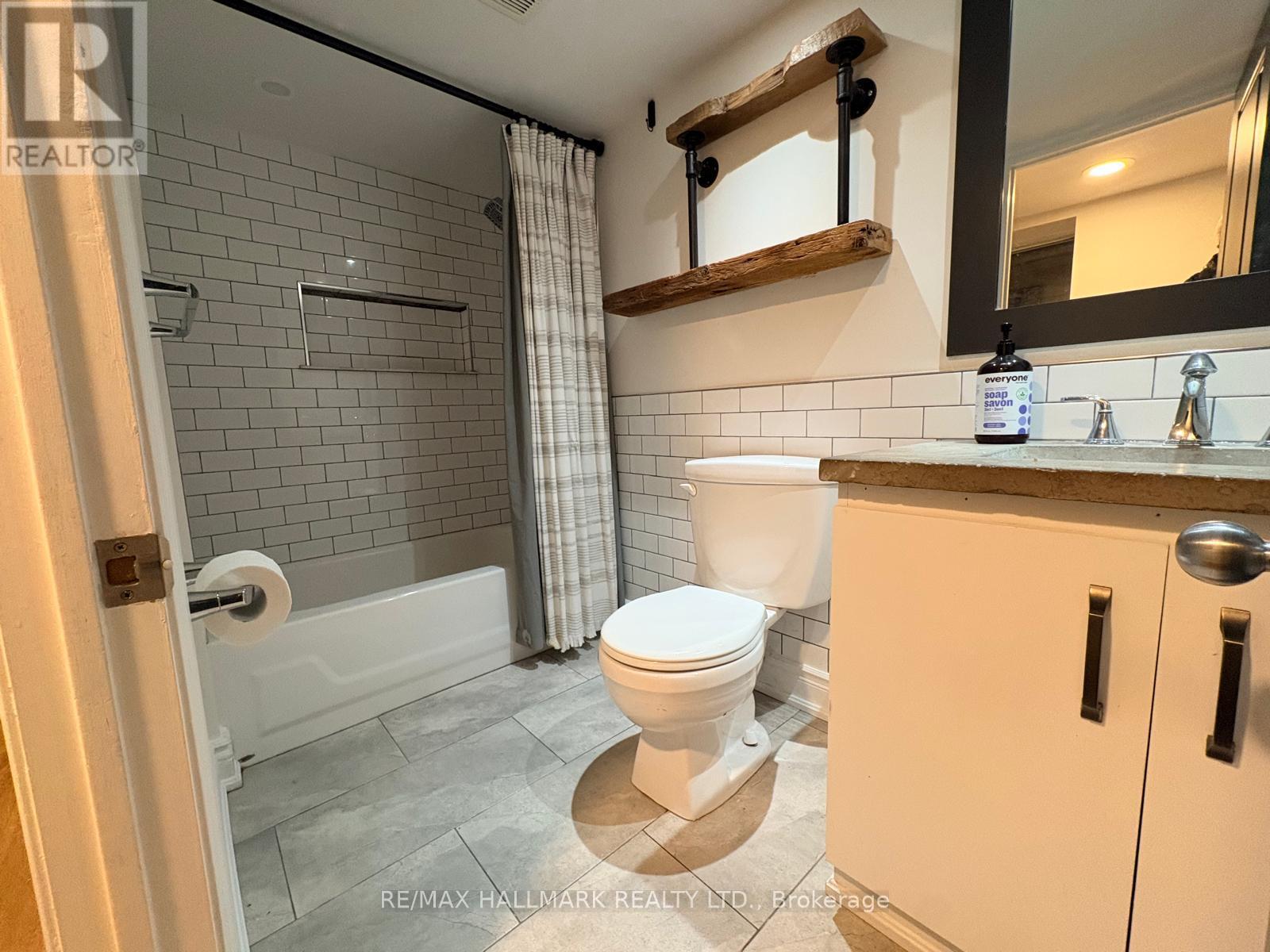 A - 1381 Queen Street E, Toronto (Greenwood-Coxwell), Ontario  M4L 1C7 - Photo 26 - E12853818