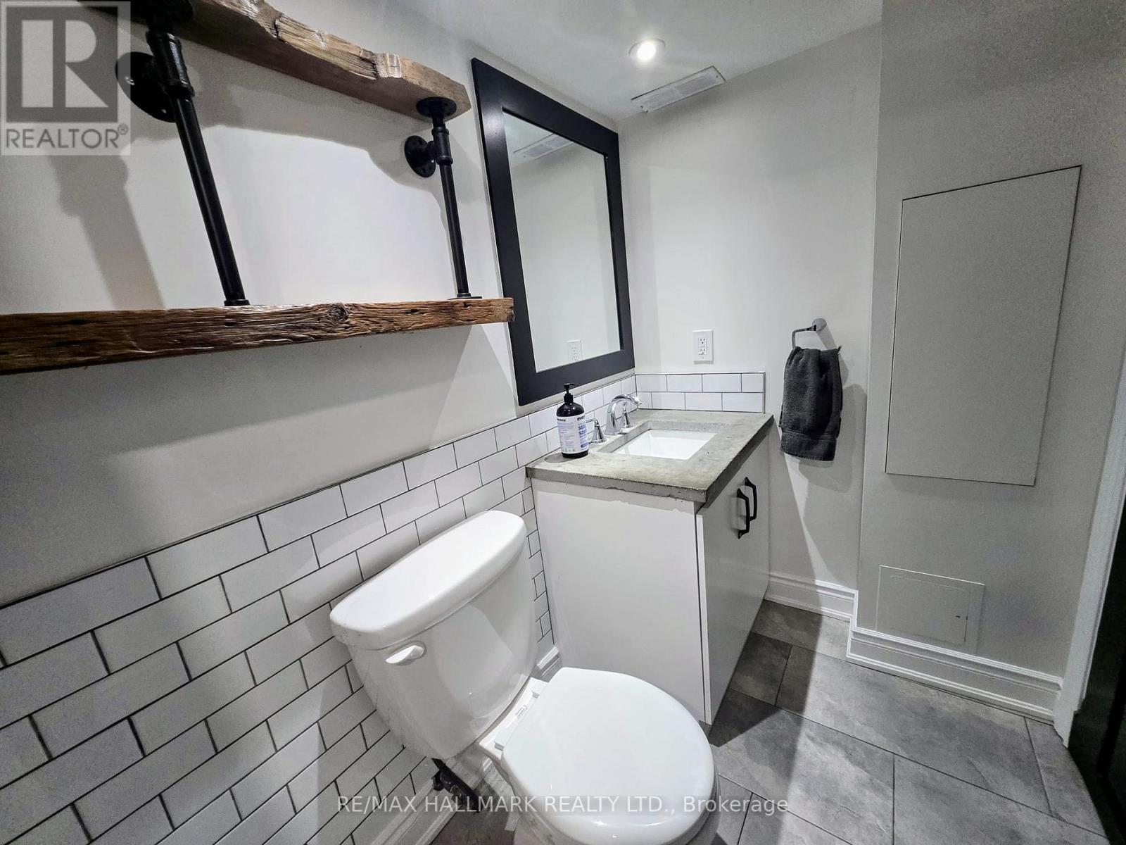 A - 1381 Queen Street E, Toronto (Greenwood-Coxwell), Ontario  M4L 1C7 - Photo 28 - E12853818