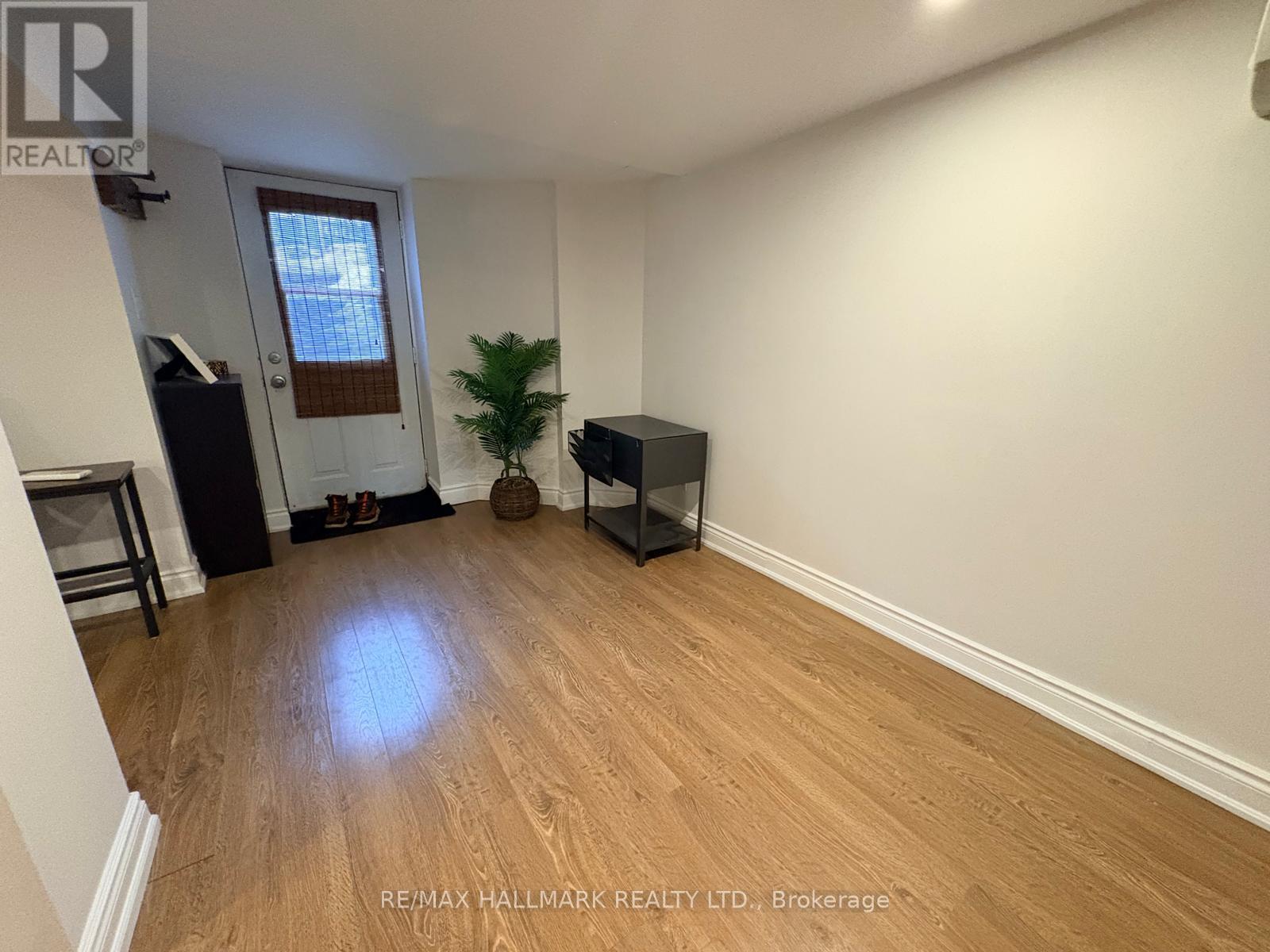 A - 1381 Queen Street E, Toronto (Greenwood-Coxwell), Ontario  M4L 1C7 - Photo 3 - E12853818