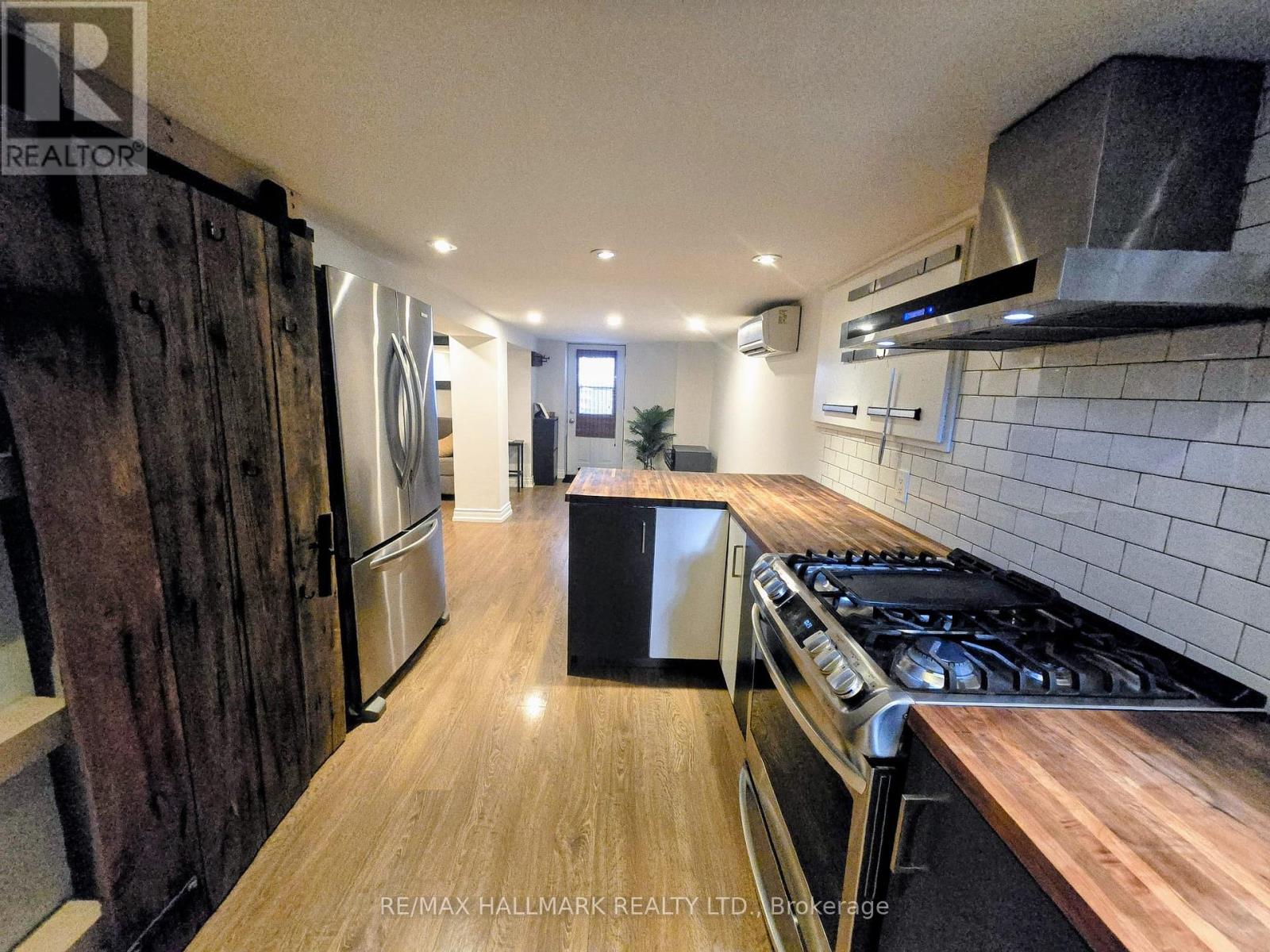 A - 1381 Queen Street E, Toronto (Greenwood-Coxwell), Ontario  M4L 1C7 - Photo 8 - E12853818