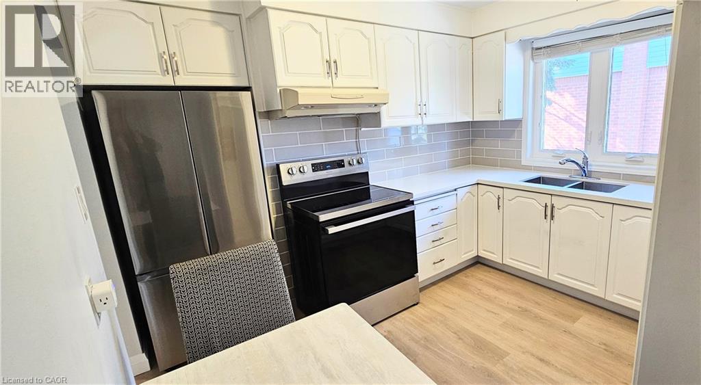 111 Castlefield Drive, Hamilton, Ontario  L8T 3R1 - Photo 12 - 40808772