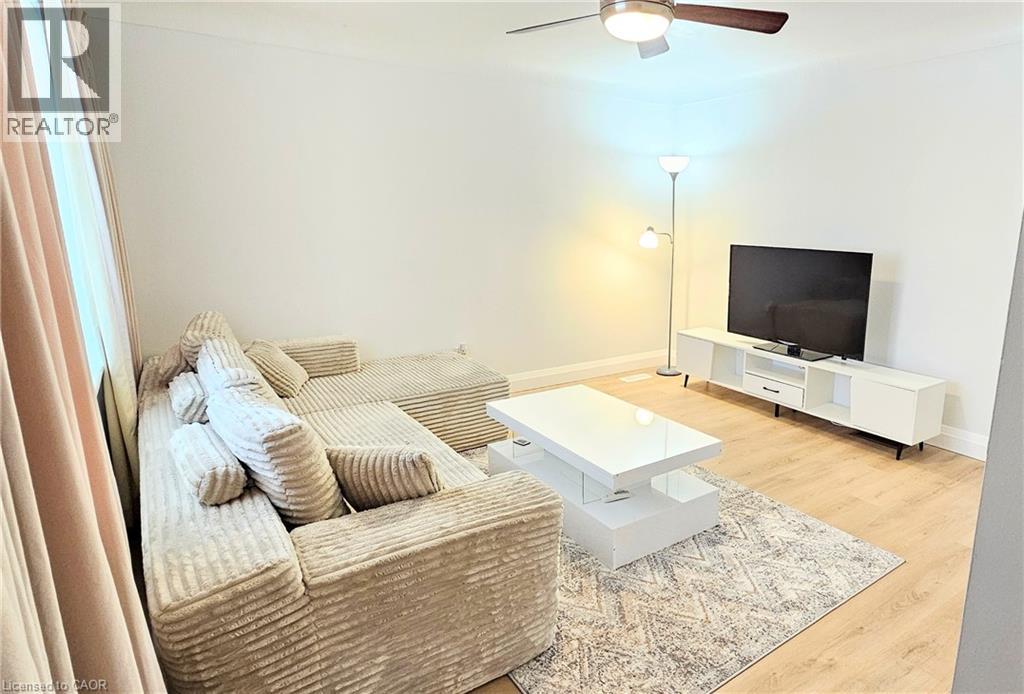 111 Castlefield Drive, Hamilton, Ontario  L8T 3R1 - Photo 8 - 40808772