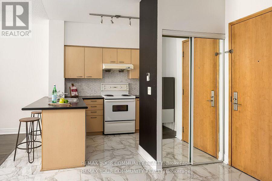 111 - 48 Suncrest Boulevard, Markham, Ontario  L3T 7Y6 - Photo 9 - N12853716