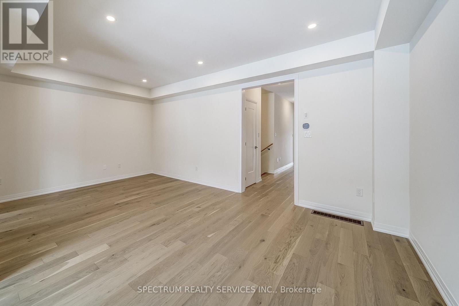 87 Adario Crescent, Vaughan (Vellore Village), Ontario  L4H 4P7 - Photo 13 - N12853742