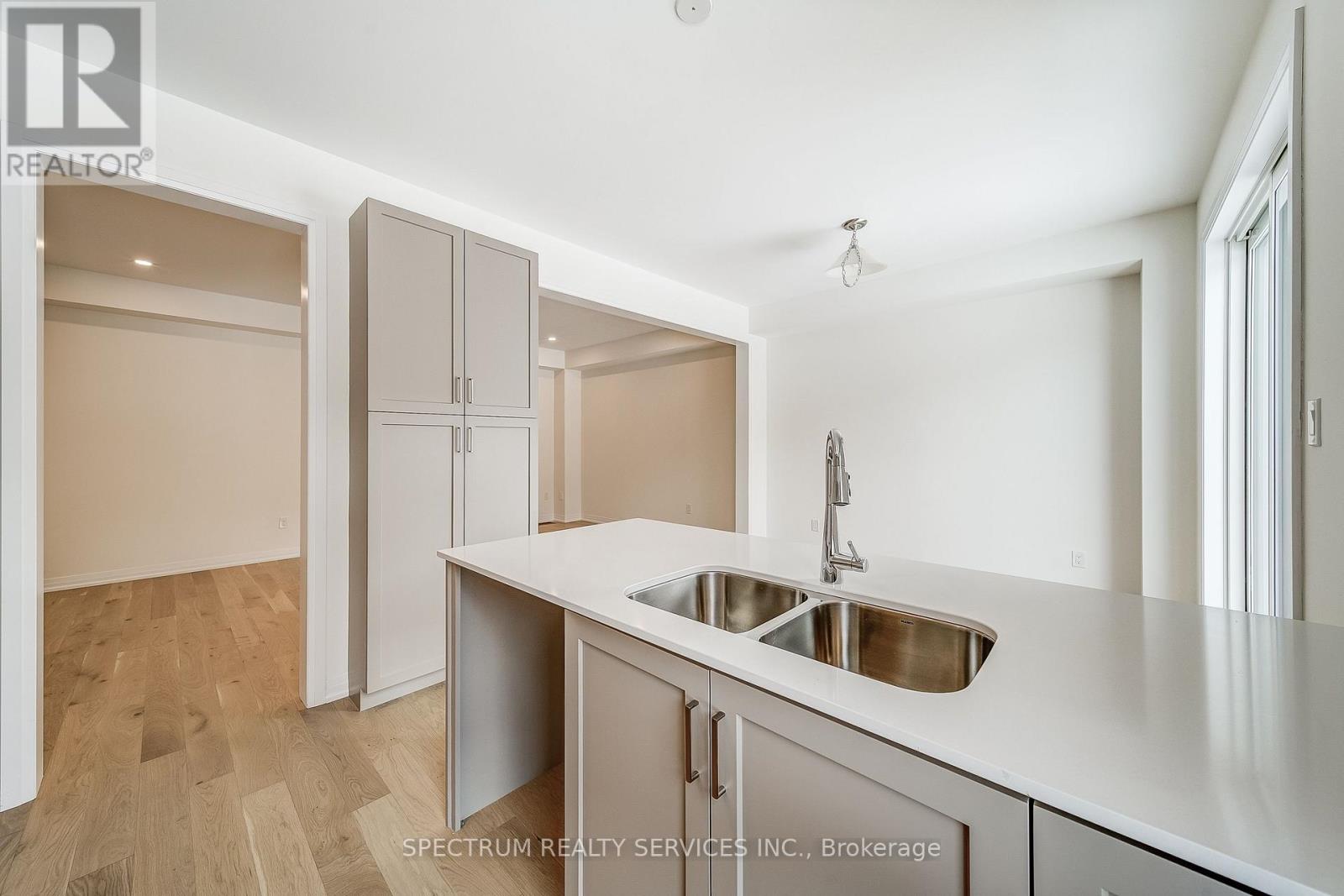 87 Adario Crescent, Vaughan (Vellore Village), Ontario  L4H 4P7 - Photo 19 - N12853742