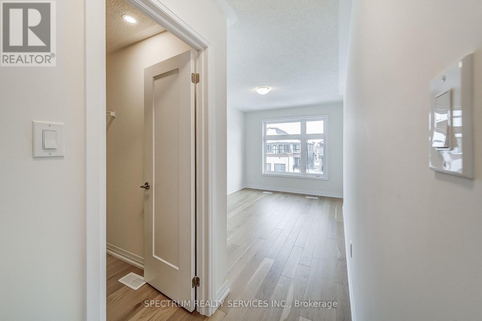 87 Adario Crescent, Vaughan (Vellore Village), Ontario  L4H 4P7 - Photo 31 - N12853742