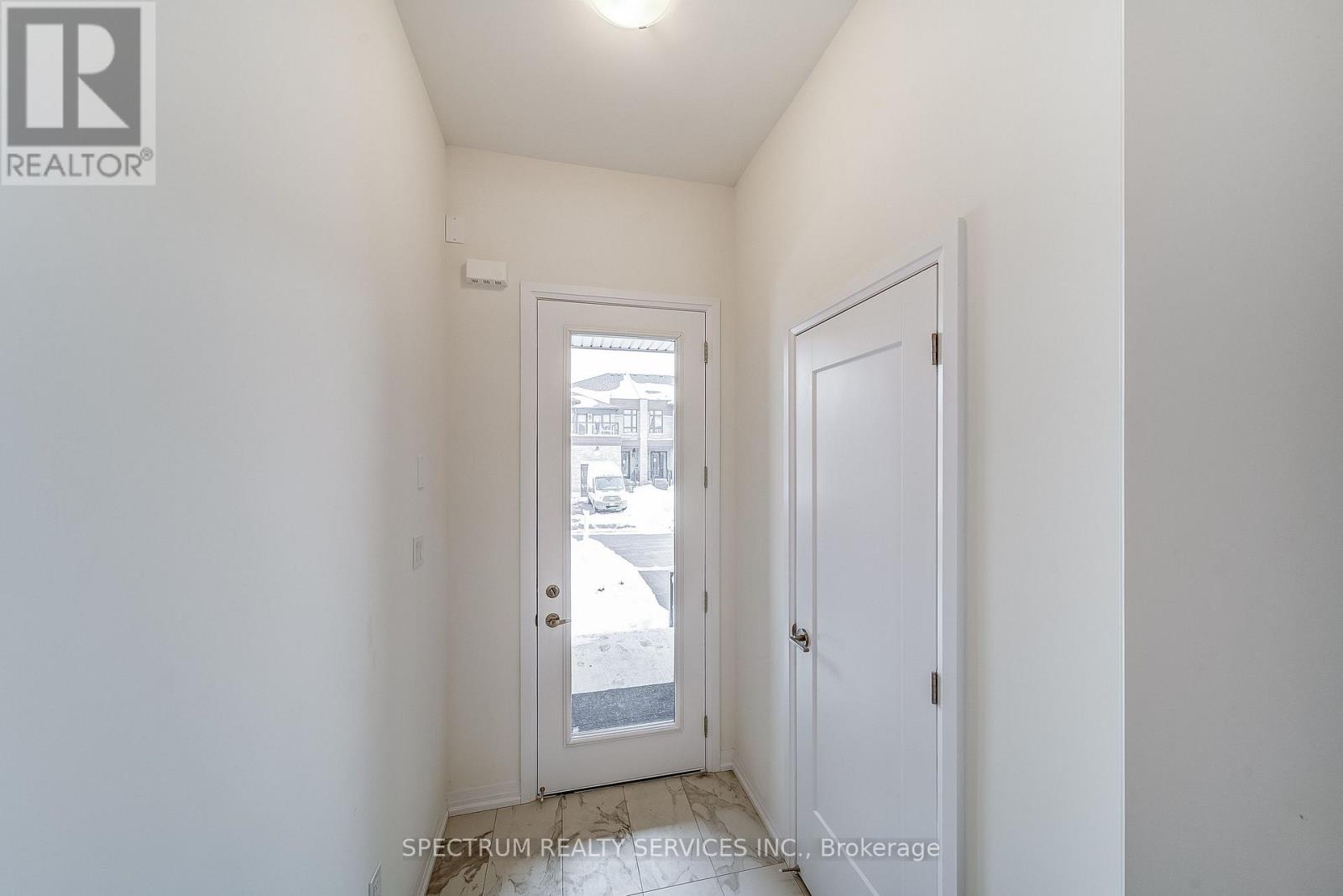 87 Adario Crescent, Vaughan (Vellore Village), Ontario  L4H 4P7 - Photo 5 - N12853742