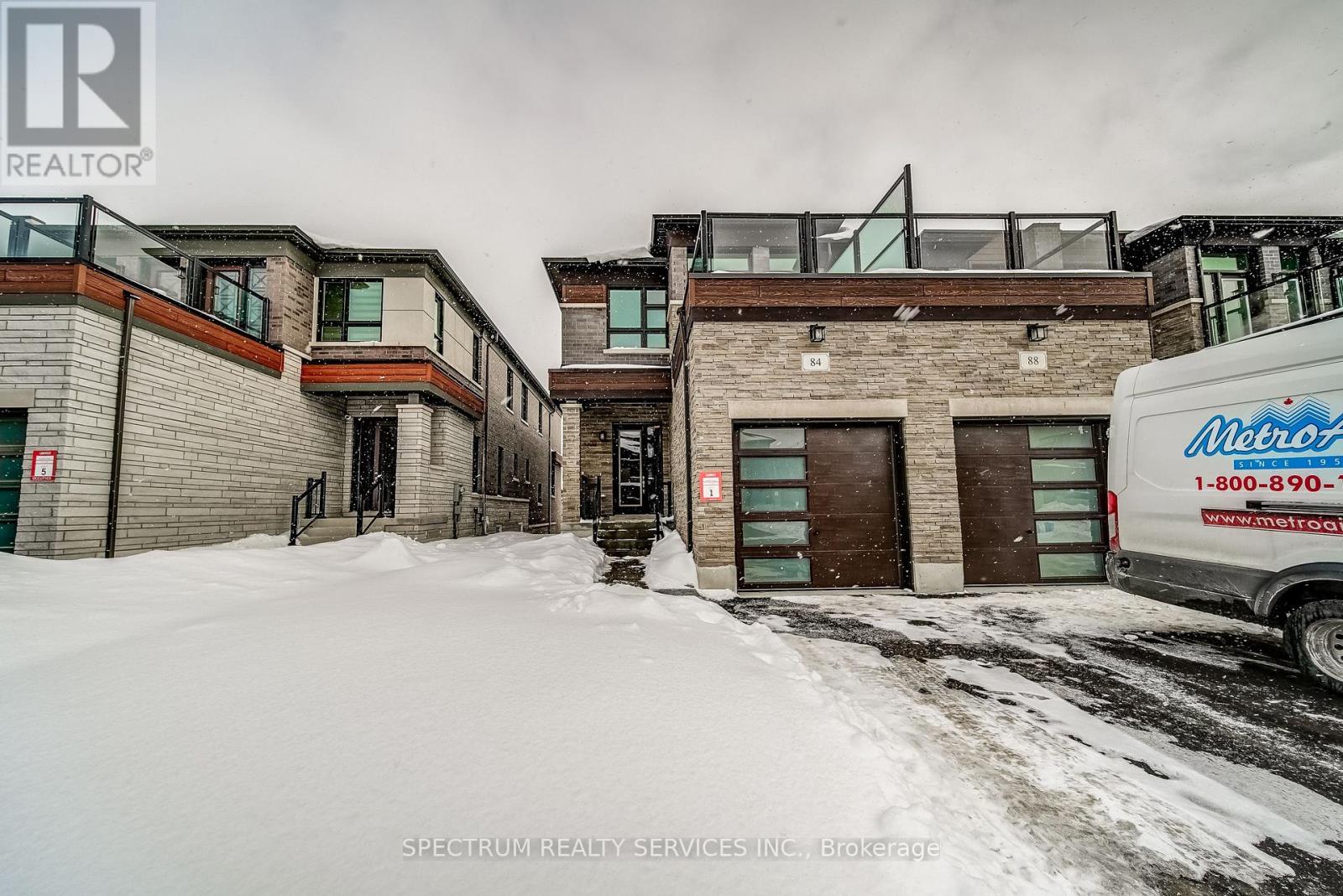 84 ADARIO CRESCENT, Vaughan, Ontario