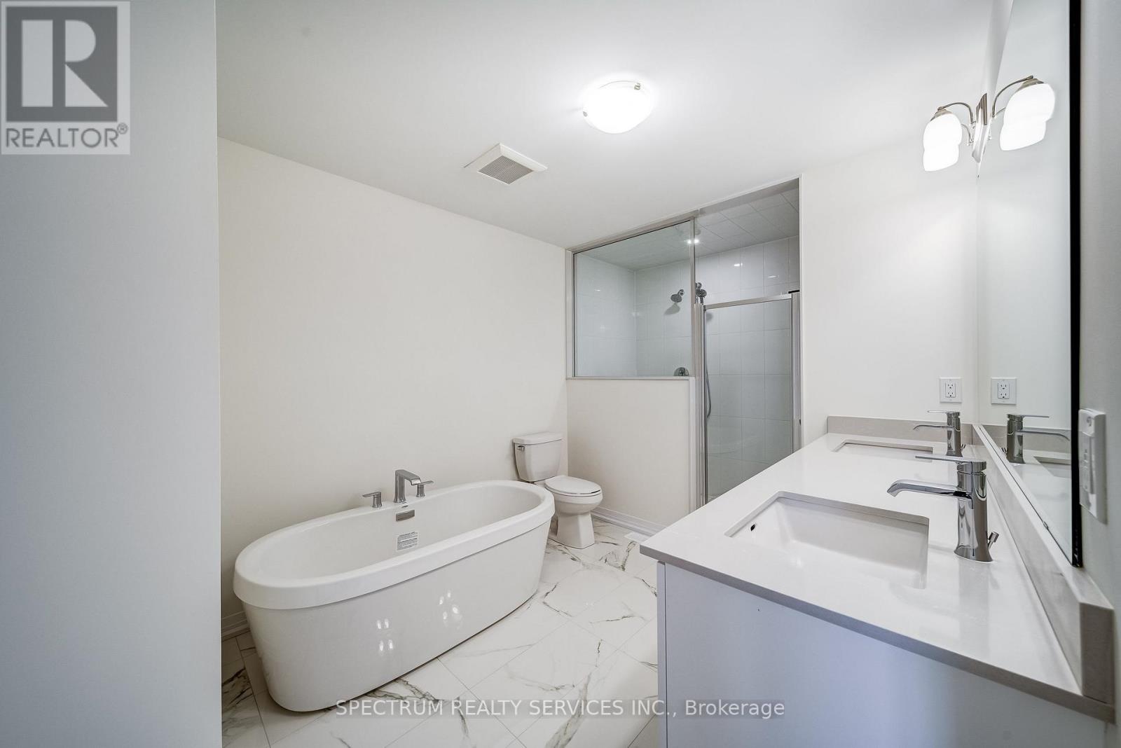 132 Adario Crescent, Vaughan (Vellore Village), Ontario  L4H 4P7 - Photo 24 - N12853762
