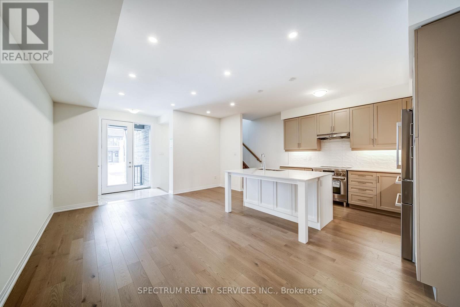 132 Adario Crescent, Vaughan (Vellore Village), Ontario  L4H 4P7 - Photo 6 - N12853762