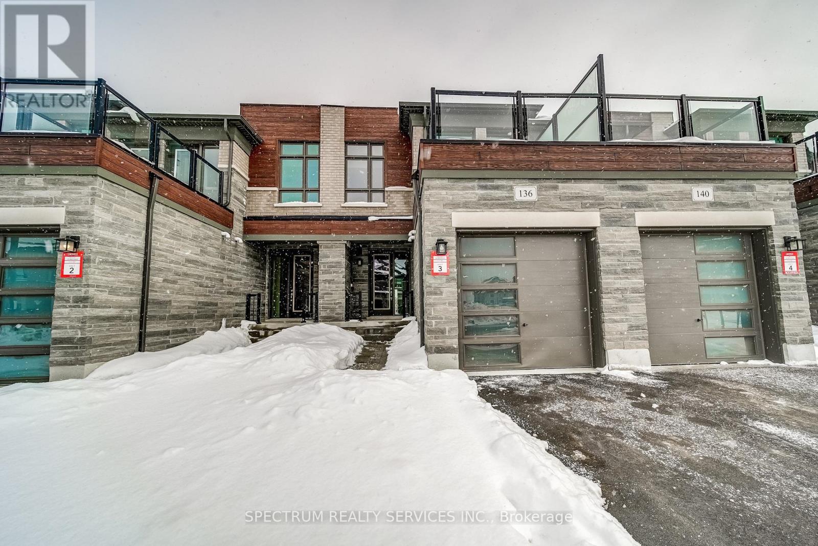 136 ADARIO CRESCENT, Vaughan, Ontario