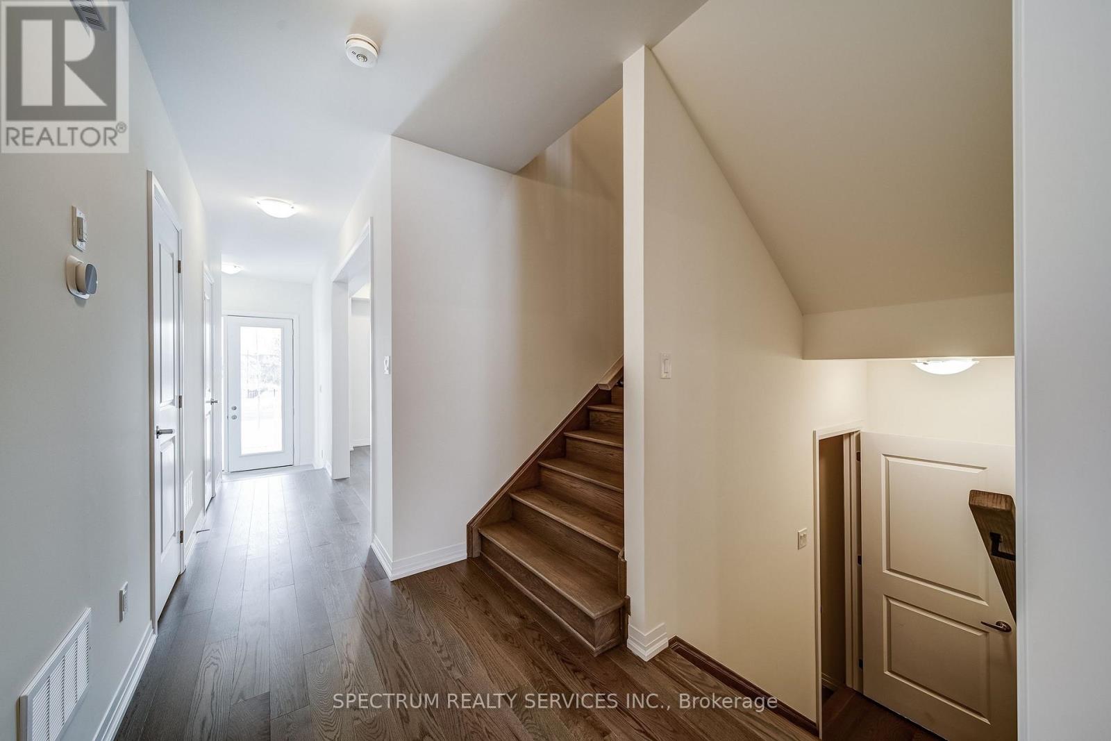 136 Adario Crescent, Vaughan (Vellore Village), Ontario  L4H 4P7 - Photo 10 - N12853776