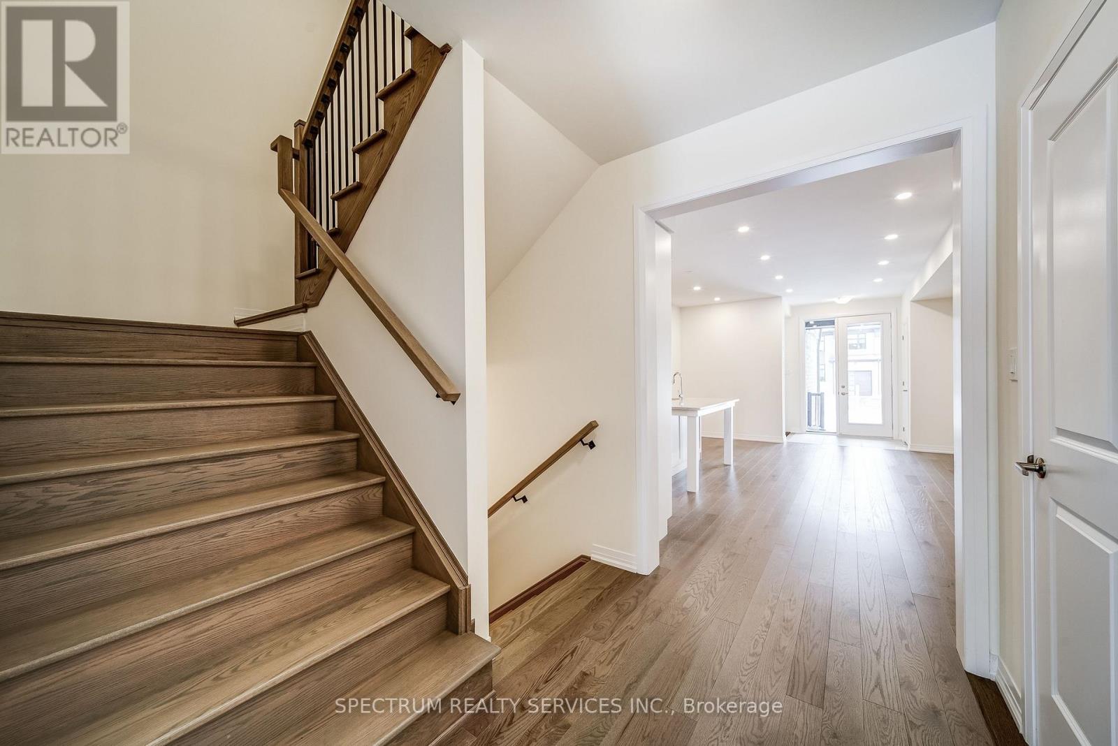 136 Adario Crescent, Vaughan (Vellore Village), Ontario  L4H 4P7 - Photo 12 - N12853776