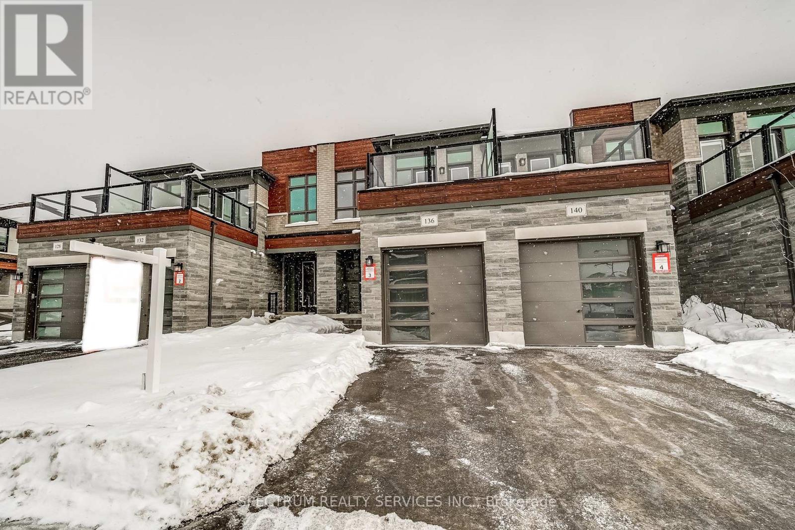 136 Adario Crescent, Vaughan (Vellore Village), Ontario  L4H 4P7 - Photo 2 - N12853776