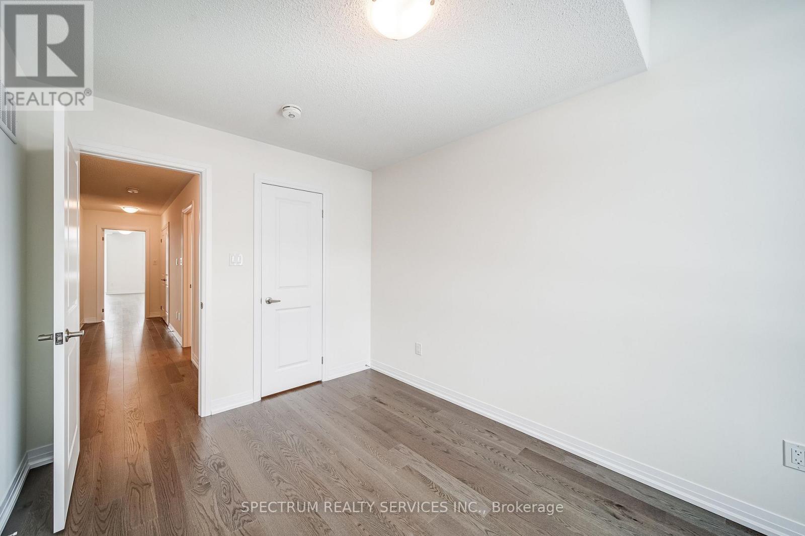 136 Adario Crescent, Vaughan (Vellore Village), Ontario  L4H 4P7 - Photo 29 - N12853776