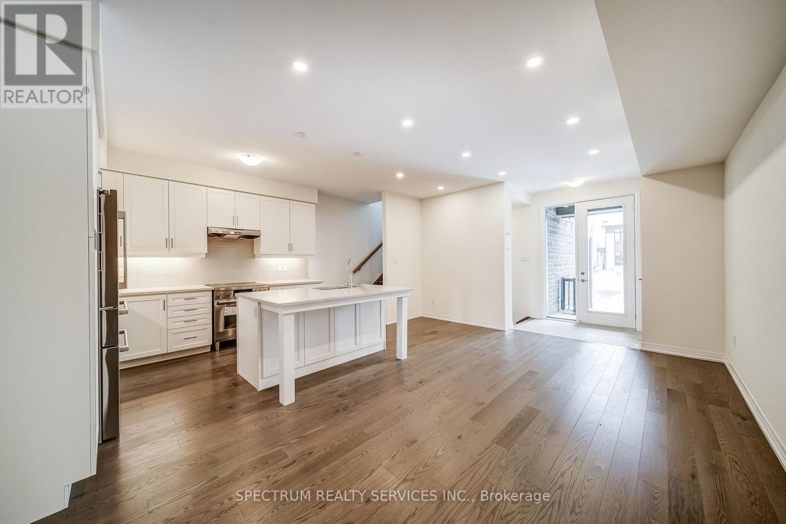 136 Adario Crescent, Vaughan (Vellore Village), Ontario  L4H 4P7 - Photo 6 - N12853776