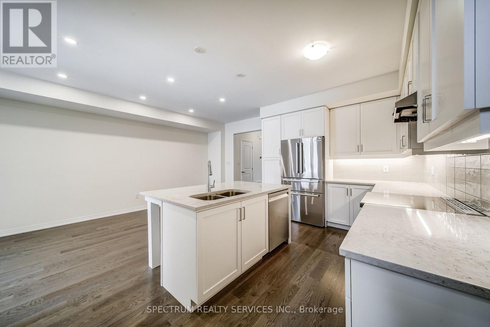 136 Adario Crescent, Vaughan (Vellore Village), Ontario  L4H 4P7 - Photo 8 - N12853776